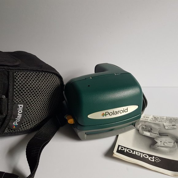Polaroid 600 Camera with Case and manual - Picture 1 of 10